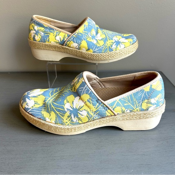 Dansko Victoria Canvas Tahiti Yellow Floral Print Espadrille Trim Work Clog 40 - Picture 9 of 15